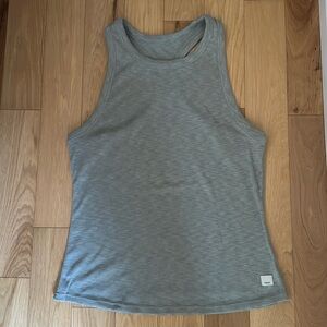 NWOT Vuori Sunrise high neck tank, M